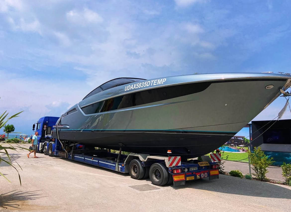 Trasporto Barche a vela e motore sul lago di Garda